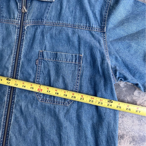 Levi's Classic Blue Denim Shirt - Picture 4 of 5
